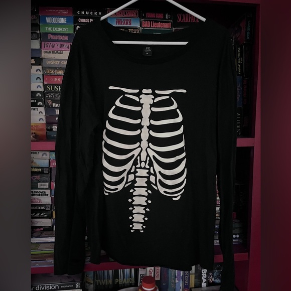 Hot Topic skeleton goth spooky halloween long sleeve tee XL with thumb hole! - Picture 1 of 3
